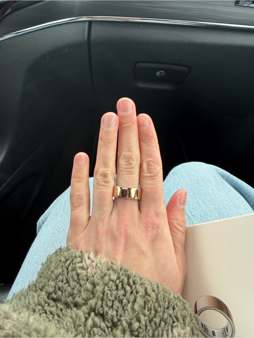 Oura Ring 4 - Rose Gold finish size 6
